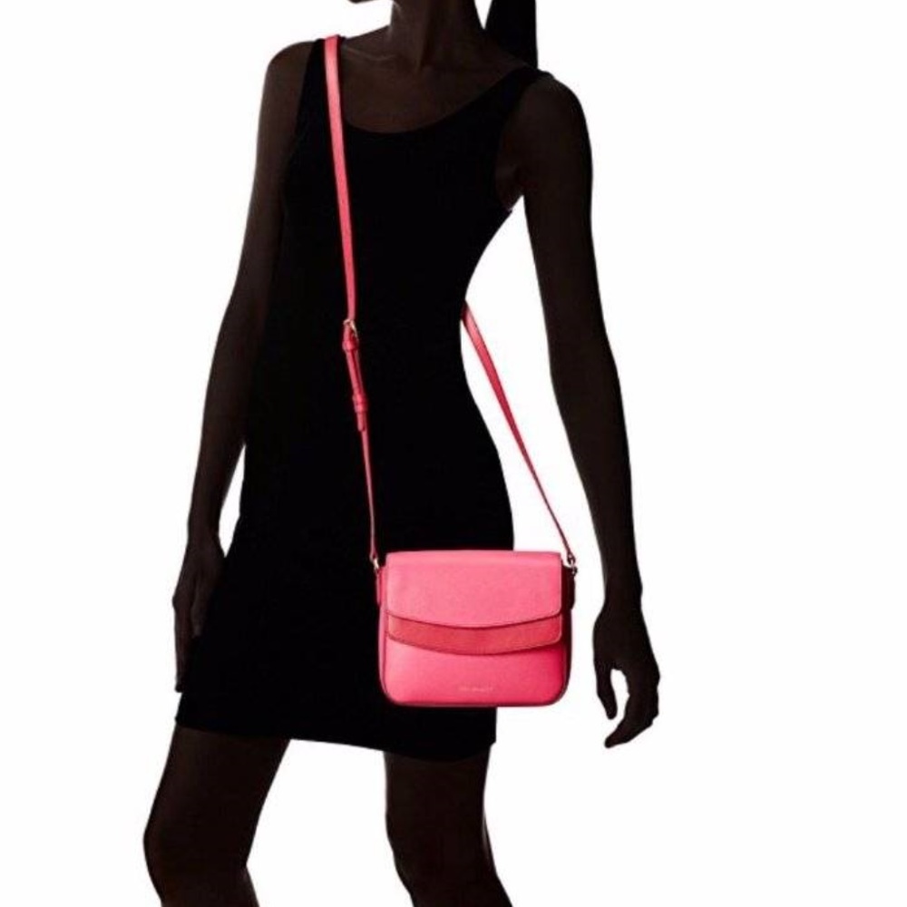 ❌❌SOLD❌❌ Vera Bradley Pink Crossbody Handbag - Picture 8 of 8